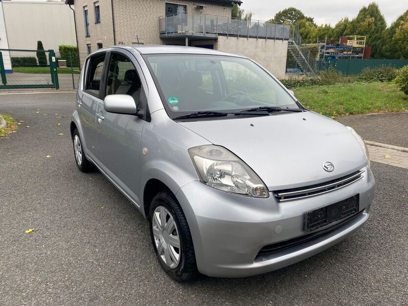 Daihatsu Sirion 145.000 km 1.999 € Herten 45701