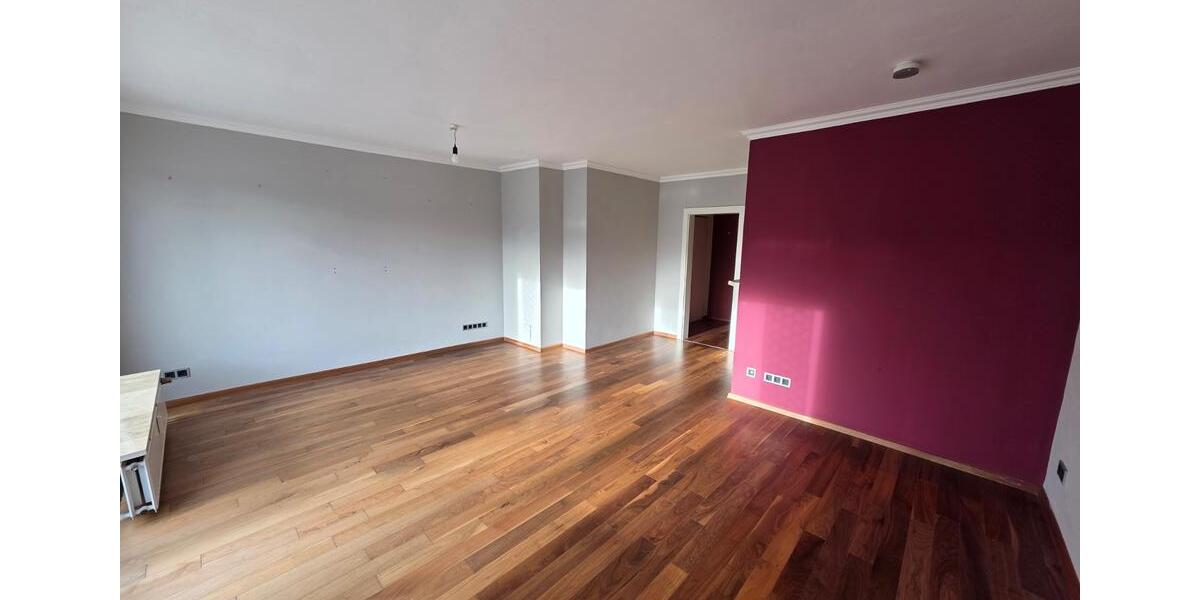 3 Zimmerwohnung mit 2 Balkonen und Garage 3 zimmer