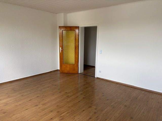 Etagenwohnung Oberhausen Stadtmitte - 3 Zimmer, 67 m&sup2;, 400&euro; | Angebot:24342023