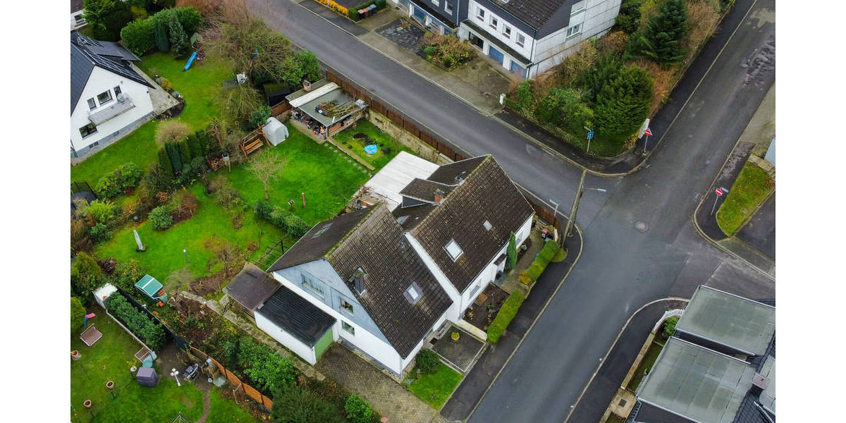 Einfamilienhaus Witten Rüdinghausen - 7 Zimmer, 142 m&sup2;, 349.000&euro; | Angebot:23941778