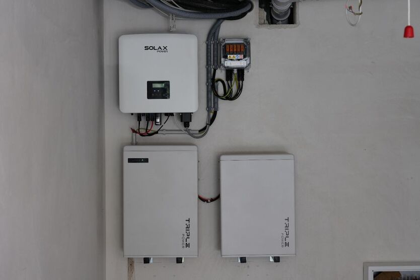 Provisionsfrei* Neubau Einfamilienhaus mit PV 10,4 KW integrierter Garage Energiebedarf 22,4 kWhm2a