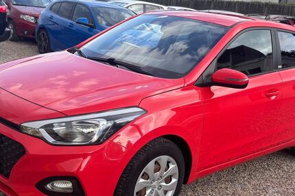 Hyundai i20 130.000 km 7.499 &euro; Essen 45355