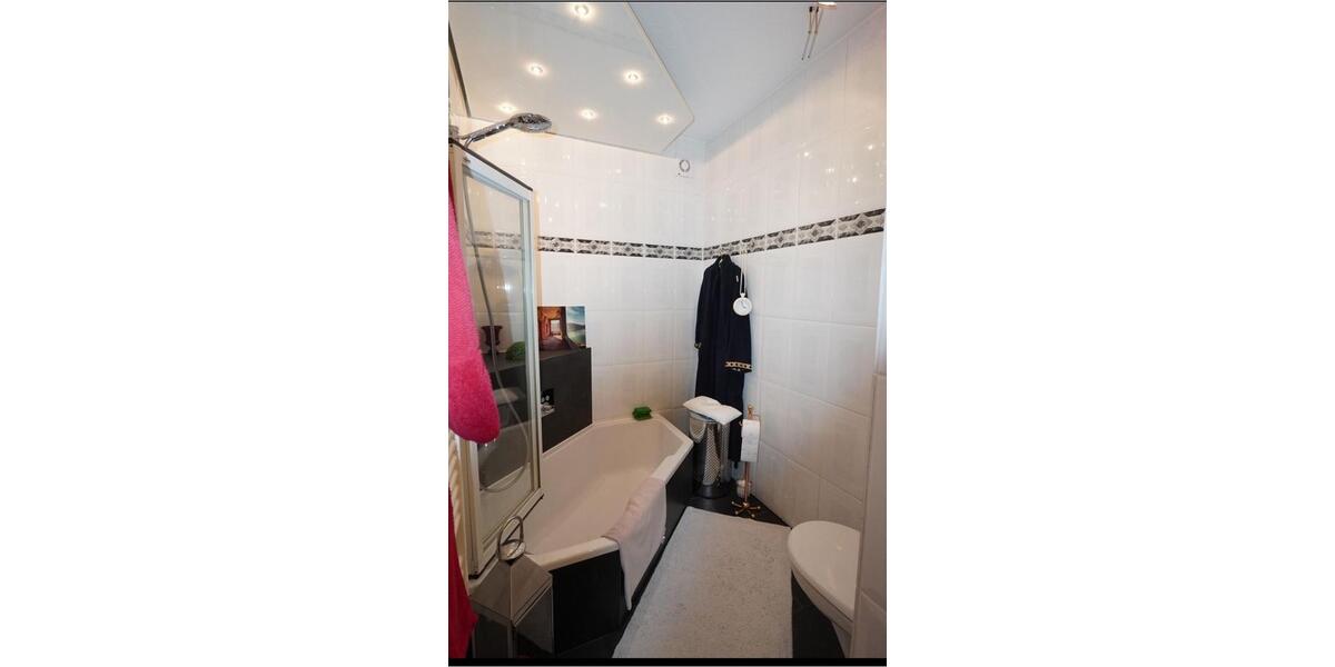 Terrassenwohnung Wuppertal Gemarkung Ronsdorf - 2 Zimmer, 64 m&sup2;, 185.000&euro; | Angebot:25638270