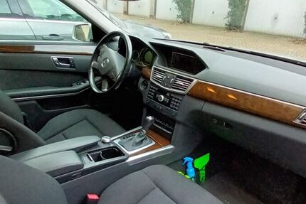 Mercedes E 200