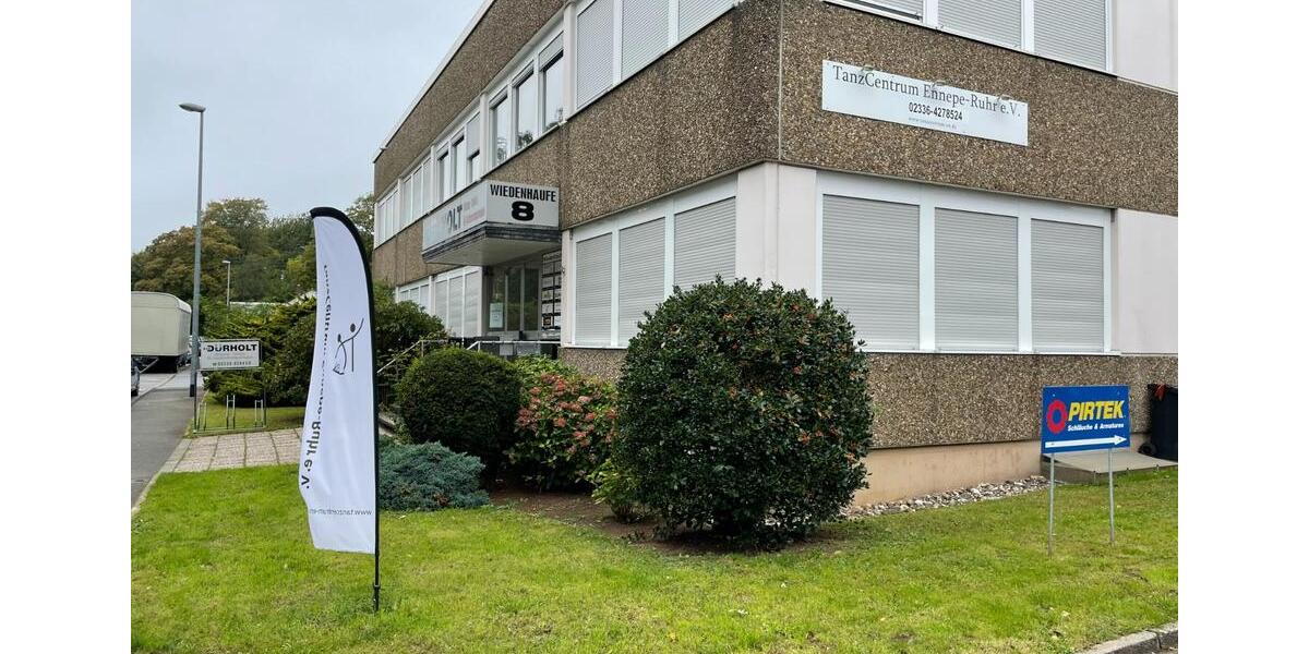 Moderne Büro-Praxisfläche in Schwelm | 110 m² | Parkplätze zimmer