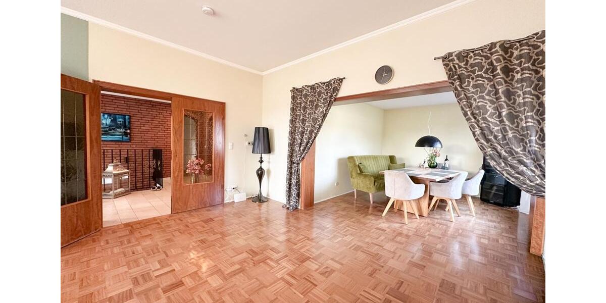 Erdgeschoßwohnung Gladbeck Alt-Rentfort - 5 Zimmer, 150 m&sup2;, 1.300&euro; | Angebot:25320588