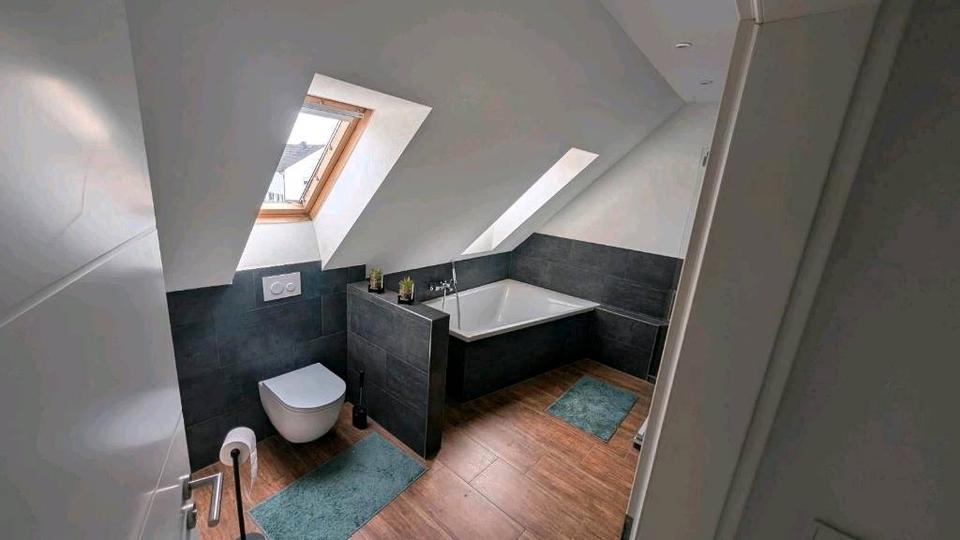 Dachgeschoßwohnung Dortmund Brackel - 3.5 Zimmer, 95 m&sup2;, 1.300&euro; | Angebot:26432429