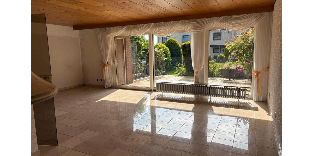 Reihenhaus Recklinghausen Berghausen - 6.5 Zimmer, 180 m&sup2;, 420.000&euro; | Angebot:26795310