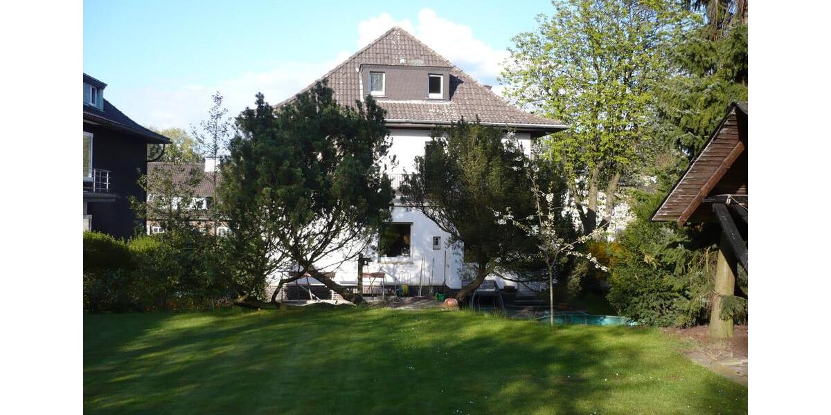 Einfamilienhaus Bottrop - 10 Zimmer, 210 m&sup2;, 599.000&euro; | Angebot:25944100