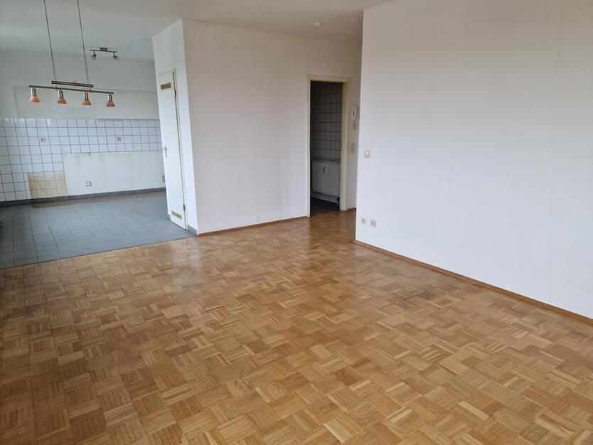 Mitten im Zentrum - toll geschnittene 2-Zimmer-Wohnung zimmer