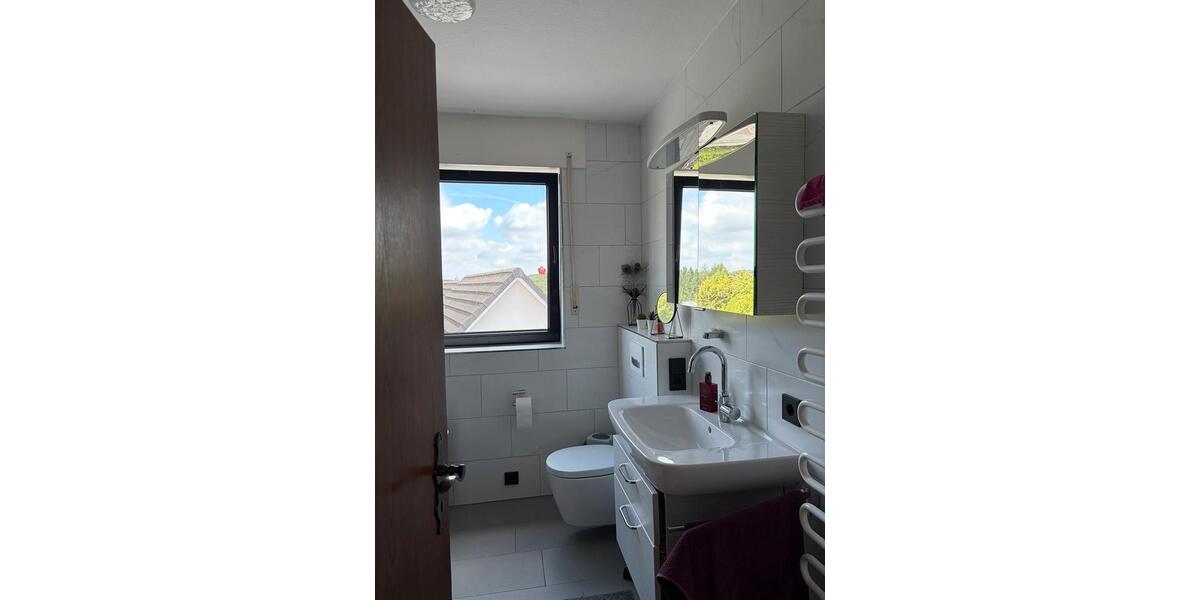 Dachgeschoßwohnung Dortmund Hombruch - 3.5 Zimmer, 150 m&sup2;, 1.800&euro; | Angebot:26665401