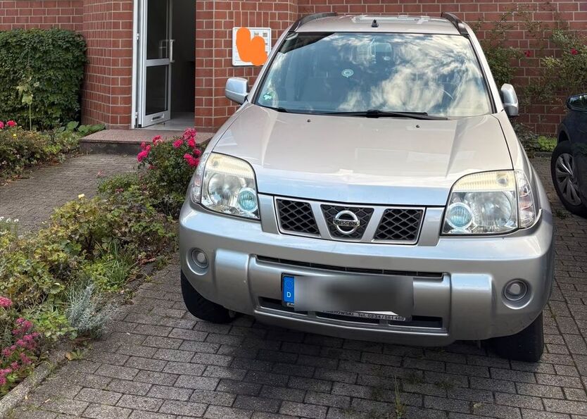 Nissan X-Trail 299.000 km 4.200 € Bochum 44801