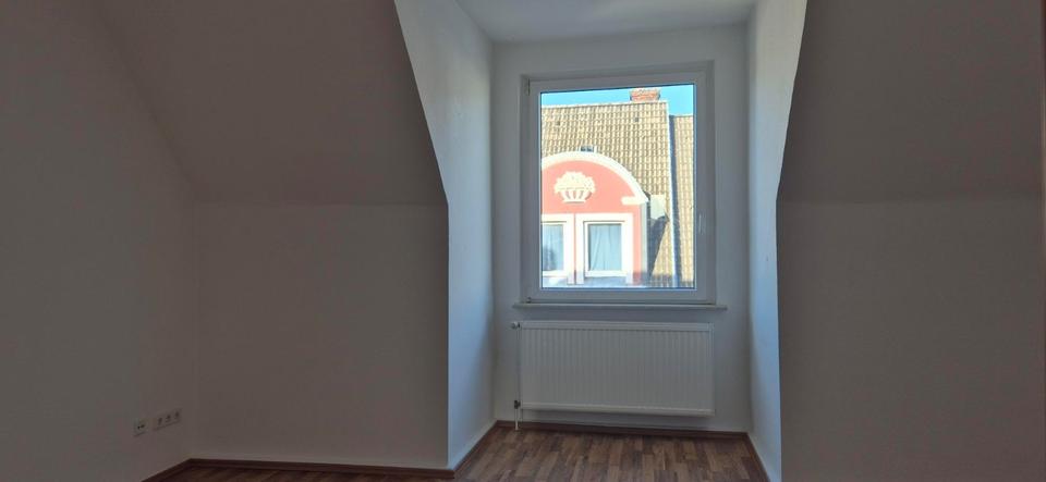 Dachgeschoßwohnung Herne - 5 Zimmer, 130 m&sup2;, 790&euro; | Angebot:26166754