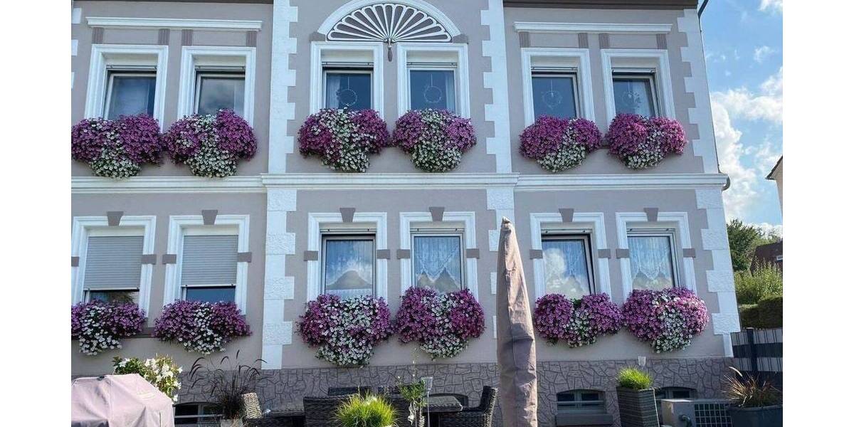 Liebevoll renoviertes Dreifamilienhaus in Hagen-Hohenlimburg von Privat zu verkaufen! 9 zimmer