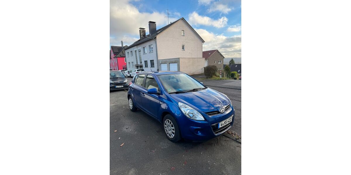 Hyundai i20 128.000 km 3.700 &euro; Wuppertal 42109