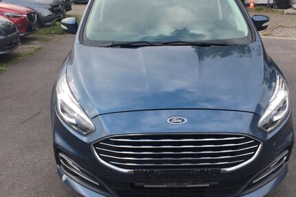 Ford S-Max 227.501 km 9.300 &euro; Gelsenkirchen 45886