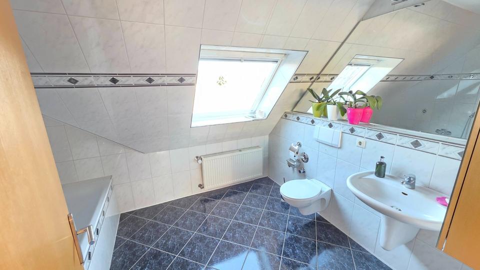 Etagenwohnung Dortmund Brackel - 3 Zimmer, 83 m&sup2;, 995&euro; | Angebot:25647922