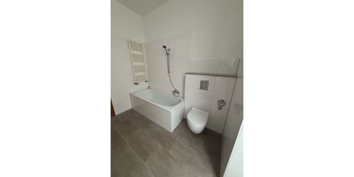 Wohnung zum Mieten in Wuppertal 745 € 77.5 m² 2 zimmer