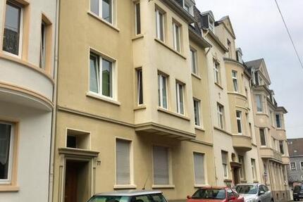 Frisch renovierte 2-Zi.-DG-Whg. mit neuem Tageslichtbad