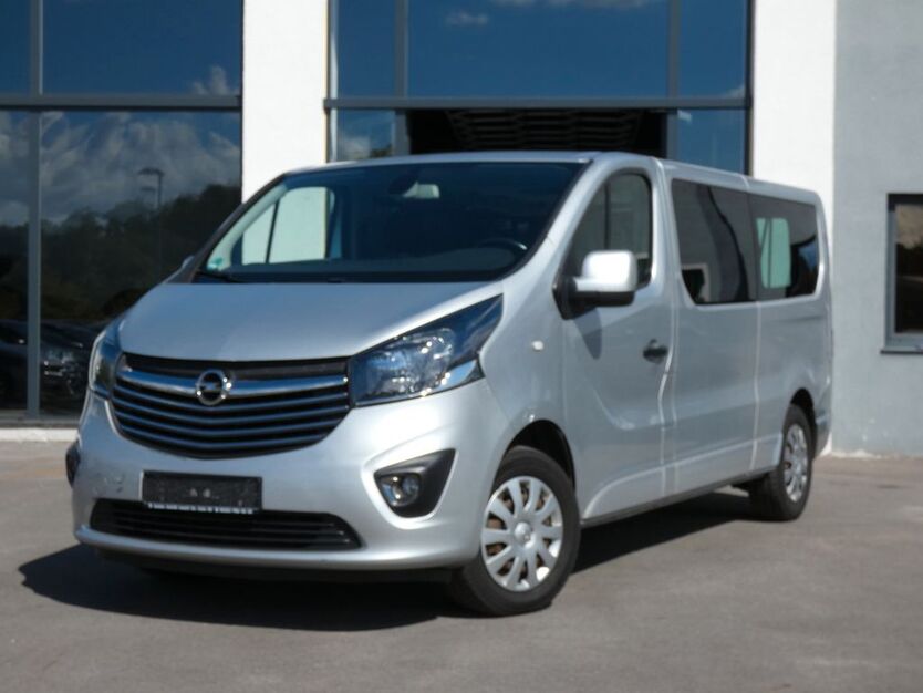 Opel Vivaro 284.327 km 12.450 € Bochum 44807