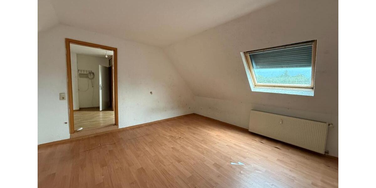 Etagenwohnung Dortmund Mengede - 5 Zimmer, 126 m&sup2;, 1.000&euro; | Angebot:27583227