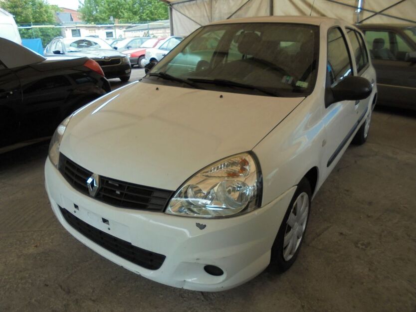 Renault Clio 388.000 km 1.450 € Essen 45329