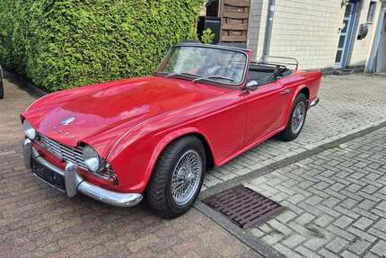 Triumph TR4 25.000 km 29.500 € Oberhausen 46145