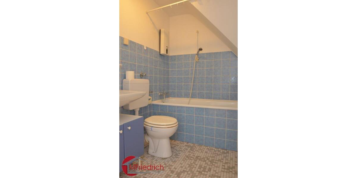 Dachgeschoßwohnung Essen Stadtbezirk II - 1 Zimmer, 36 m&sup2;, 290&euro; | Angebot:26589341