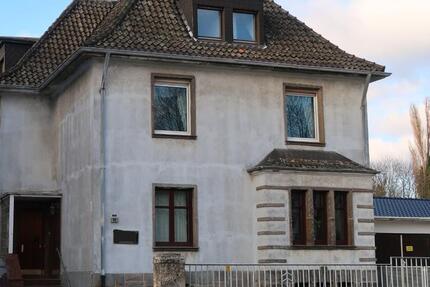 2-3 Familienhaus inkl. Lagerfläche in verkehrsgünstiger Lage 11 zimmer