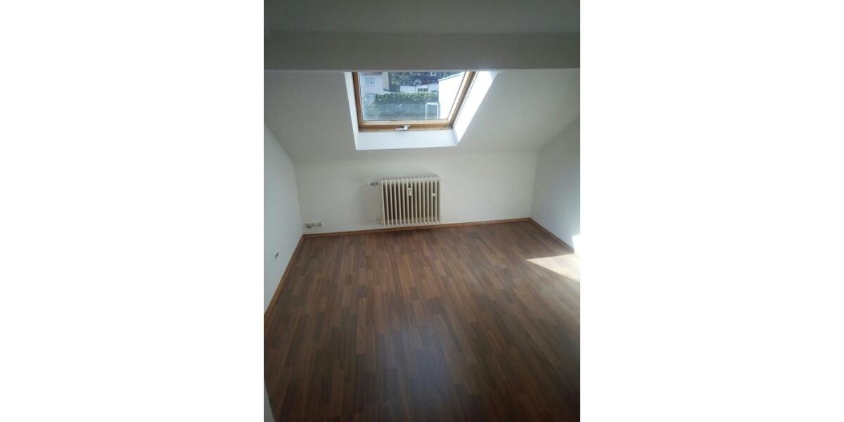 Dachgeschoßwohnung Wuppertal Barmen - 3 Zimmer, 75 m&sup2;, 599&euro; | Angebot:25646821