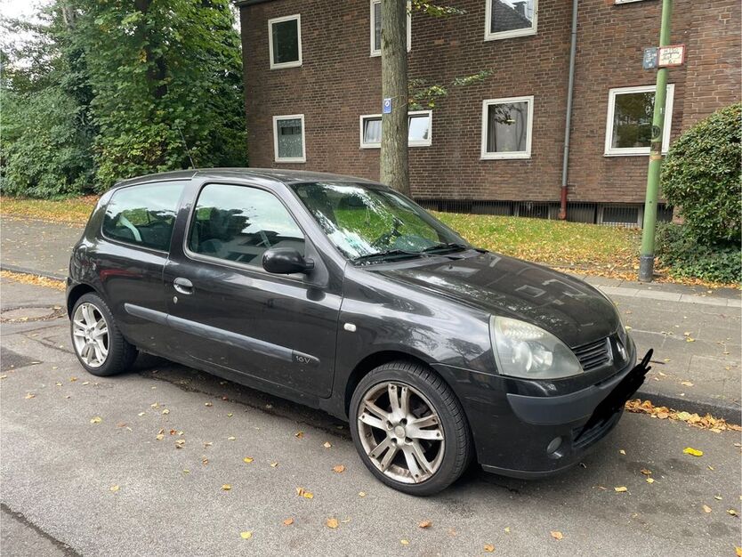 Renault Clio 190.000 km 1.250 € Essen 45139