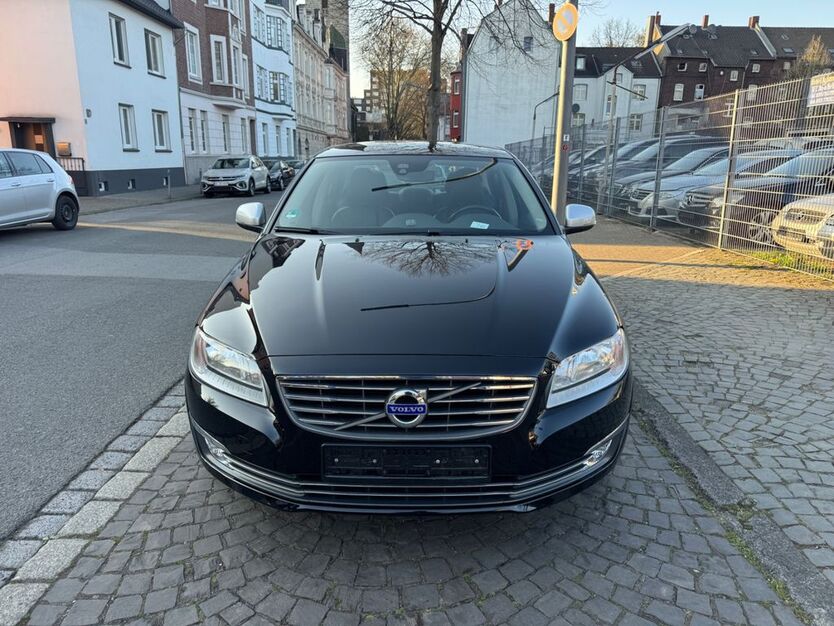 Volvo S80 123.000 km 13.999 € Gelsenkirchen 45879