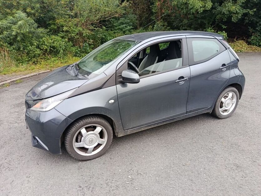 Aygo (X)
