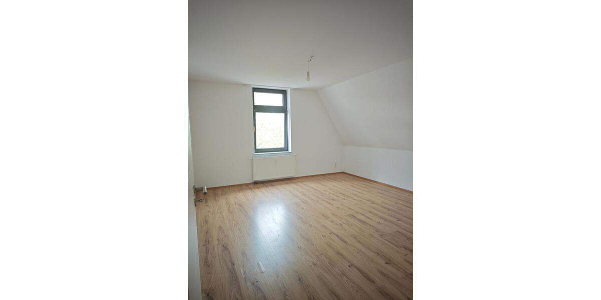 Dachgeschoßwohnung Gelsenkirchen Ückendorf - 3.5 Zimmer, 95 m&sup2;, 650&euro; | Angebot:26535417