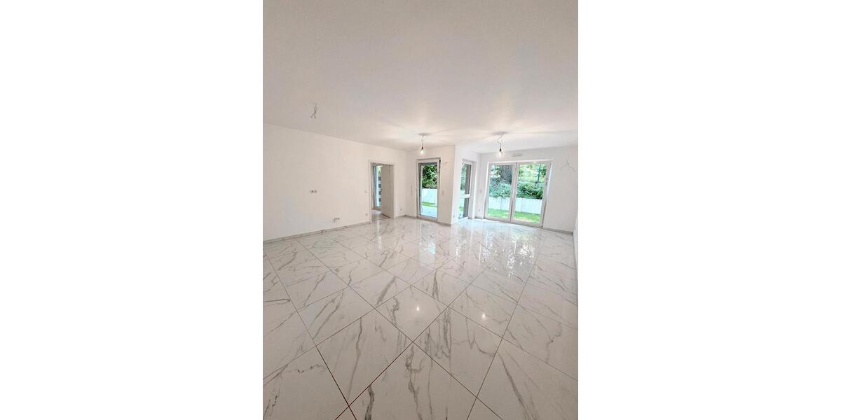 Neuwertige 2-Zimmer-Wohnung mit Terrasse und TG-Stellplatz 2 zimmer