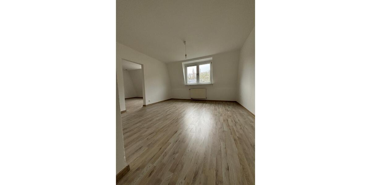 Dachgeschoßwohnung Dortmund Hörde - 4 Zimmer, 94 m&sup2;, 750&euro; | Angebot:25416025