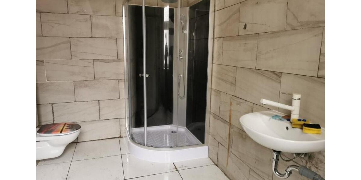 4 Zimmer +1 Durchgangszimmer, ca.108 m2, von priv. zu verm. 4 zimmer