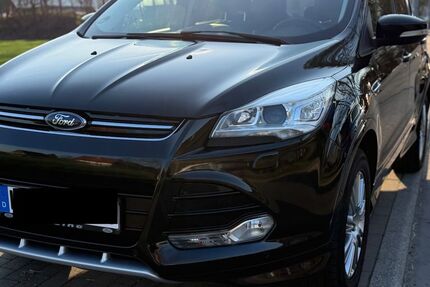 Ford Kuga 147.984 km 14.200 &euro; Lünen 44534