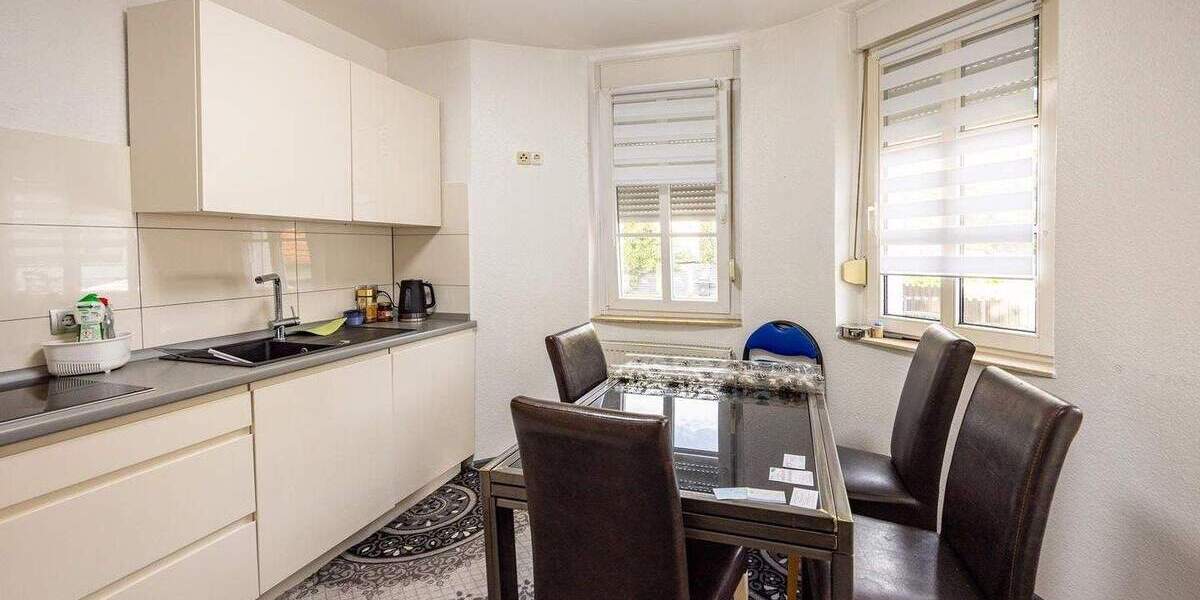 Wohnen in der Gartenstadt mit schönem Garten, Palmen, Garage 6 zimmer