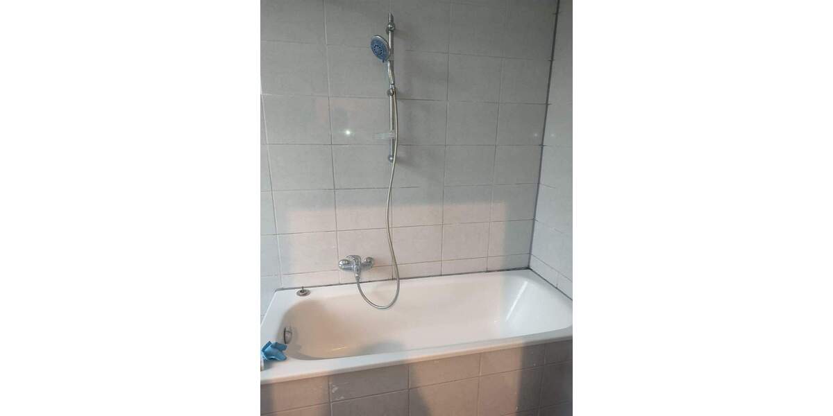 Etagenwohnung Oberhausen Altstadt-Mitte - 4 Zimmer, 85 m&sup2;, 510&euro; | Angebot:23419434