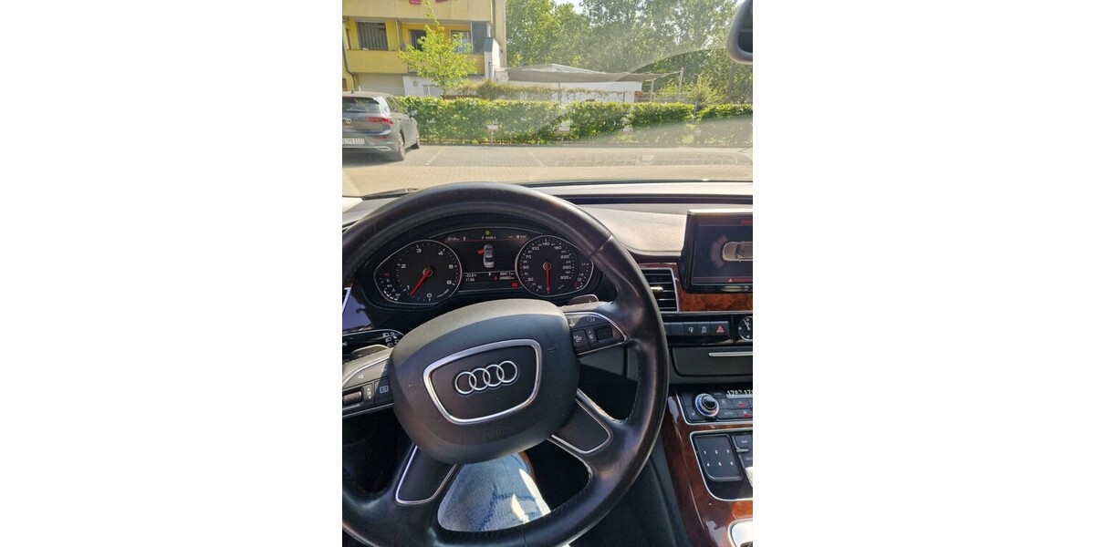 Audi A8 244.000 km 16.500 € Dortmund 44135