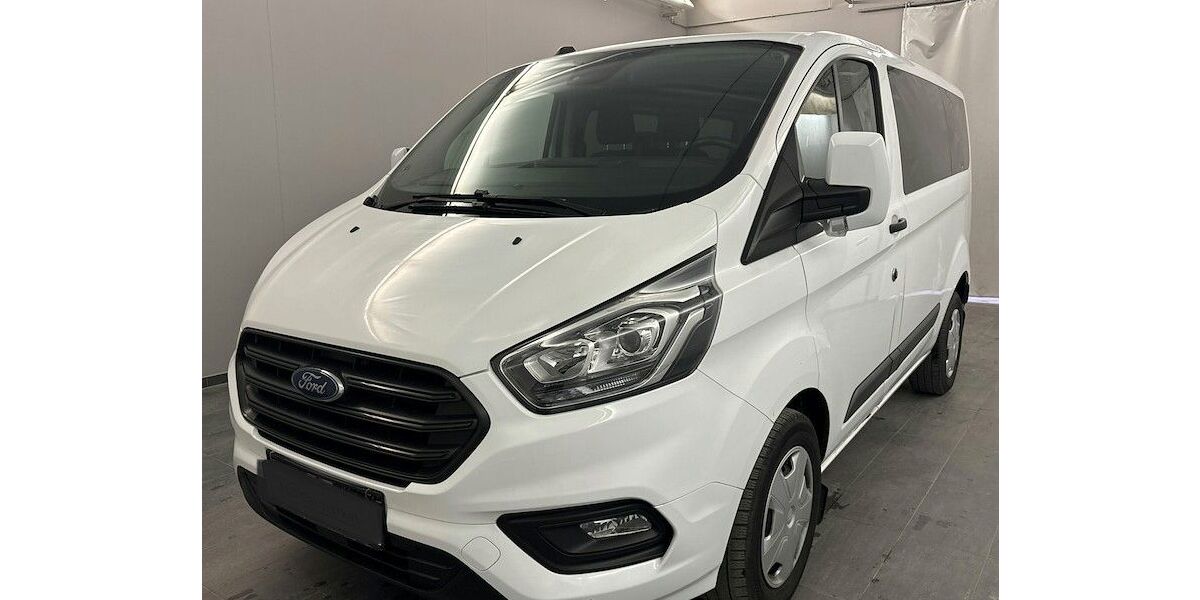 Ford Tourneo Custom 59.800 km 26.900 € Bochum 44803