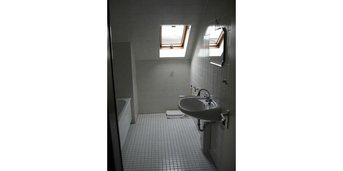 Dachgeschoßwohnung Dortmund Brackel - 2.5 Zimmer, 63 m&sup2;, 569&euro; | Angebot:26656378