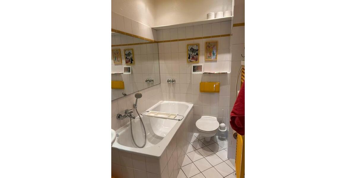 Erdgeschoßwohnung Bochum Bochum-Südwest - 1 Zimmer, 18 m&sup2;, 300&euro; | Angebot:25632978