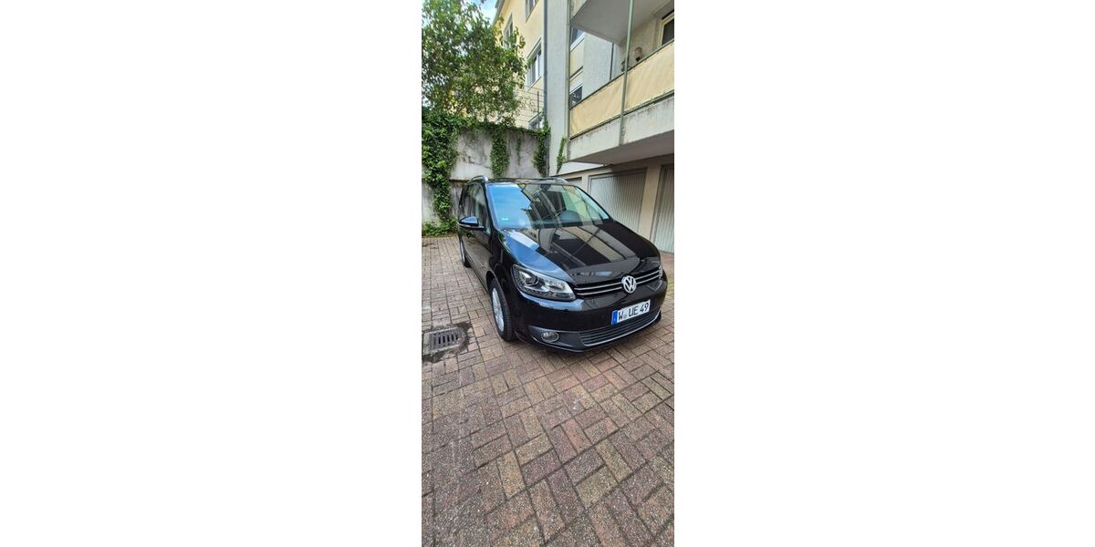 VW Touran 155.300 km 11.900 &euro; Wuppertal 42283