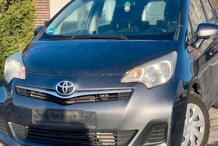 Toyota Verso-S 187.627 km 2.900 &euro; Gelsenkirchen 45884