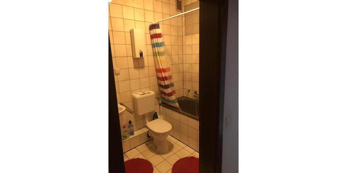 Dachgeschoßwohnung Oberhausen Biefang - 1 Zimmer, 35 m&sup2;, 350&euro; | Angebot:26661769