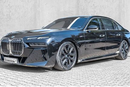 BMW 740 26.650 km 104.990 € Velbert 42549