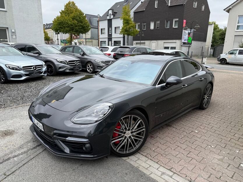 Porsche Panamera 130.000 km 58.997 € Herten 45699