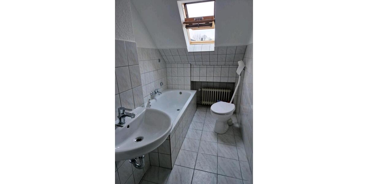 Frisch sanierte Dreizimmenwohnung 3 zimmer